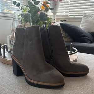 Dr.Scholl’s Women's Gray Suede Ankle Boots